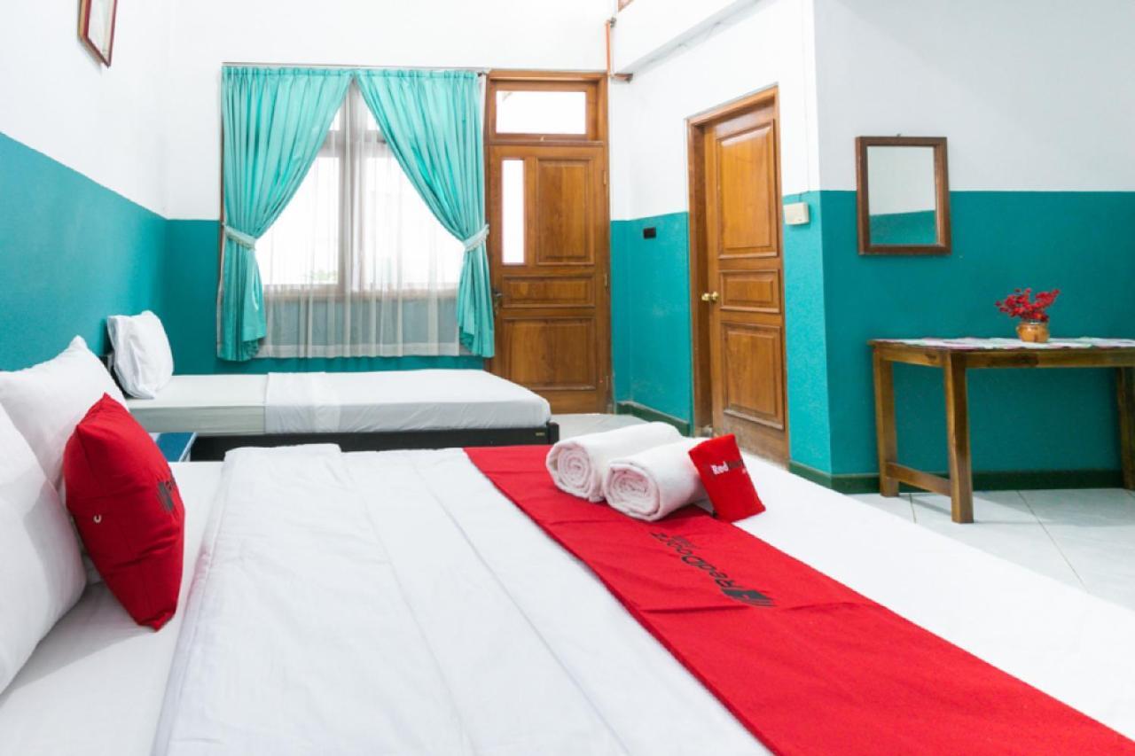 Готель Reddoorz Syariah Near Alun Alun Magelang Bayeman Екстер'єр фото